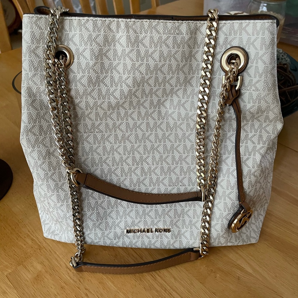 Michael Kors Jet Set Chain Large Shoulder Tote